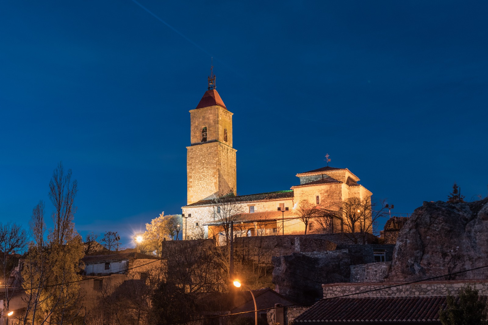 Iglesia de Alcolea del Pinar, vista nocturna